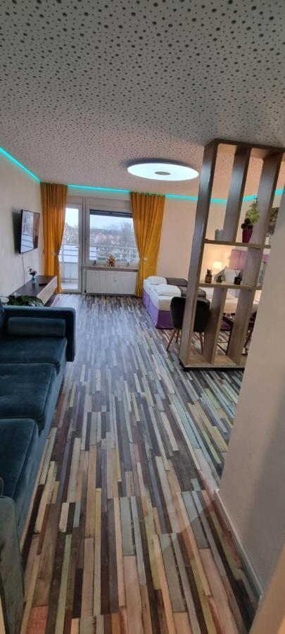 Studio-Apartment ' Andrei 1 ' - Neu In Нойбург-ан-дер-Донау Экстерьер фото