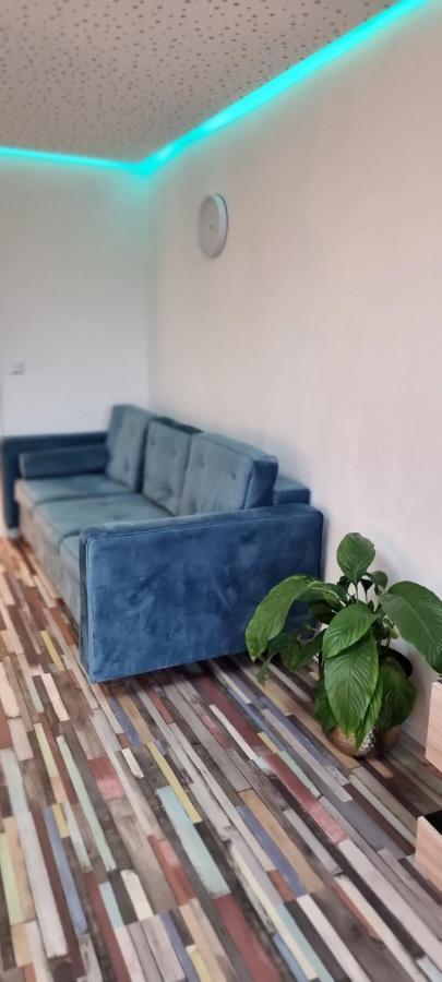 Studio-Apartment ' Andrei 1 ' - Neu In Нойбург-ан-дер-Донау Экстерьер фото