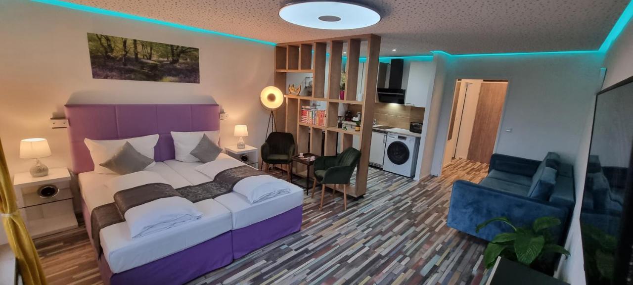 Studio-Apartment ' Andrei 1 ' - Neu In Нойбург-ан-дер-Донау Экстерьер фото