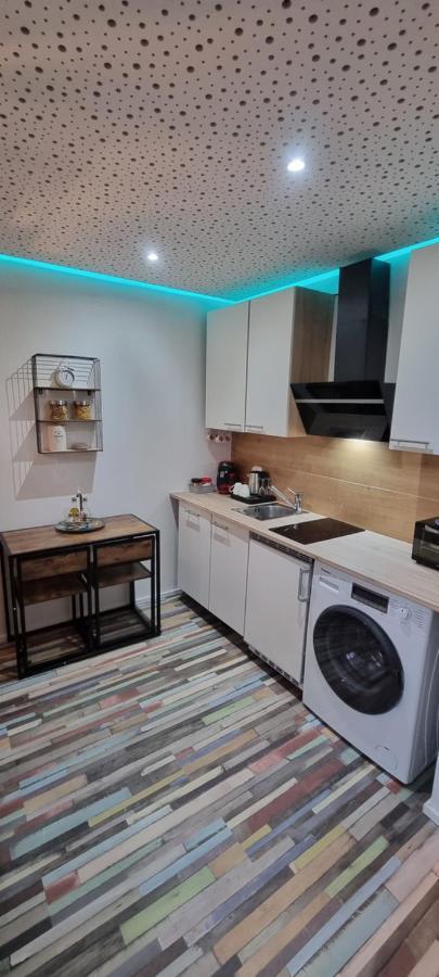 Studio-Apartment ' Andrei 1 ' - Neu In Нойбург-ан-дер-Донау Экстерьер фото
